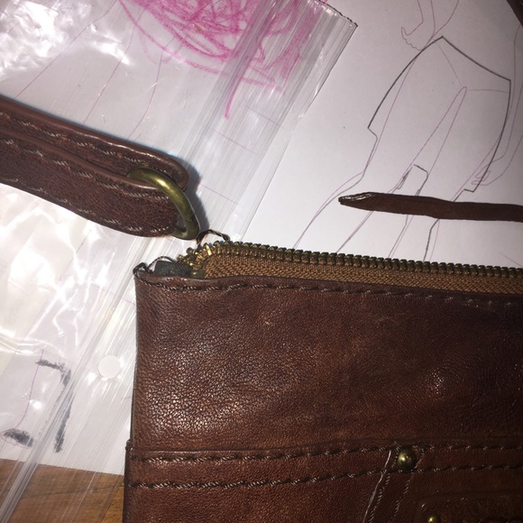 Brown leather UGG cross body purse - Picture 3 of 5
